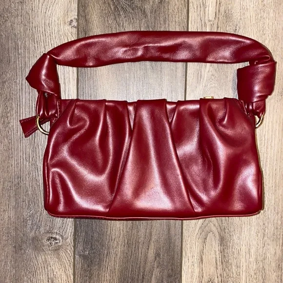 Women’s burgundy and gold handbag - Picture 3 of 3